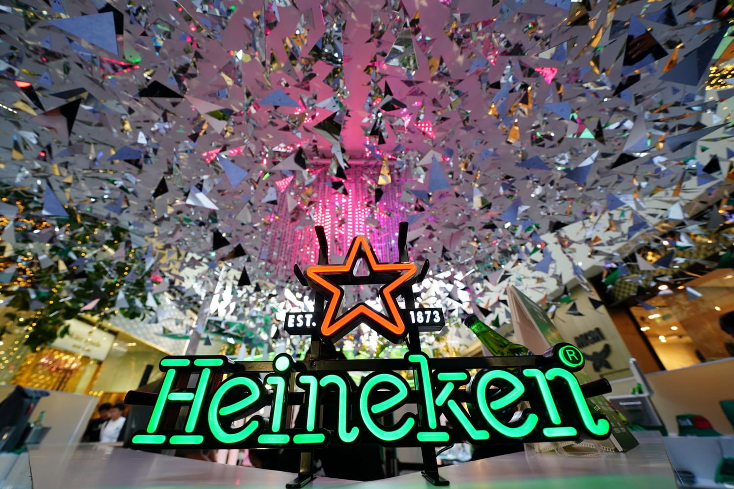 ไฮเนเก้น (Heineken®) พลิกมุมใหม่แห่งการสังสรรค์ในช่วงปลายปี ส่ง “Heineken® Star Celebration Experiential Flagship Store”